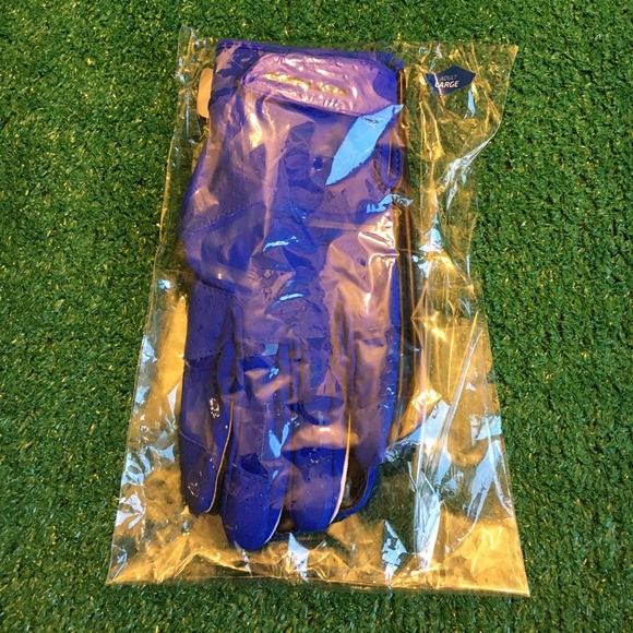 NEW CUTTERS REV PRO 3.0 WR FOOTBALL GLOVES LARGE - Picture 1 of 5